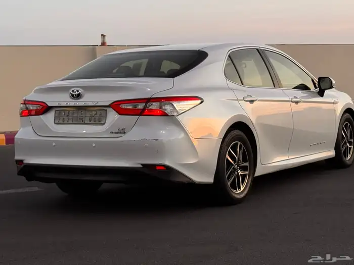 كامري هايبرد 2020 8