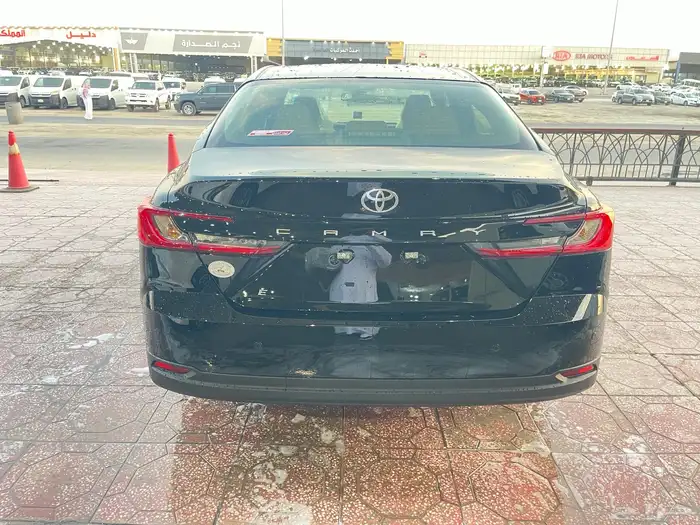 تويوتا كامري بنزين استاندر موديل 2025 اصفار 7