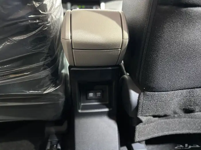 تويوتا فيلوز GLX موديل 2025 10