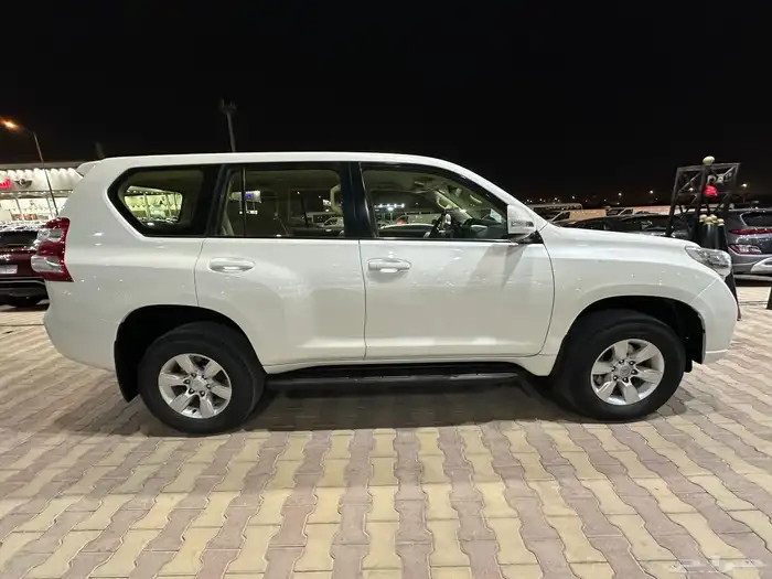 تويوتا برادو موديل 2015 نظيف 4 سلندر 3