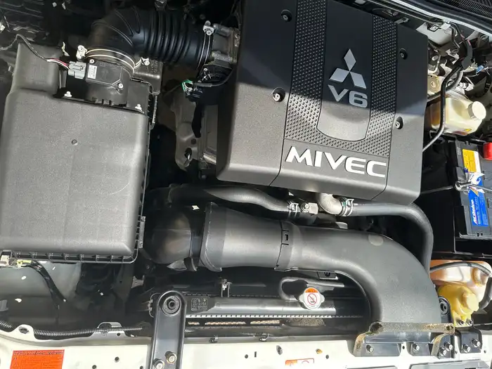 باجيرو 2017 فل كامل 9