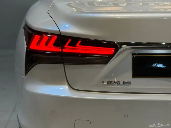 لكزس ES350 2022 (( بحالة ممتازة )) 30