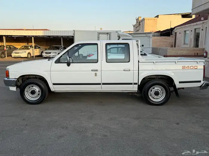 للبيع نيسان ددسن 1991 غمارتين شرط 4