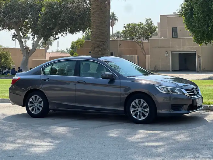 هوندا أكورد 2013 ممشى قليل ستاندرد 13