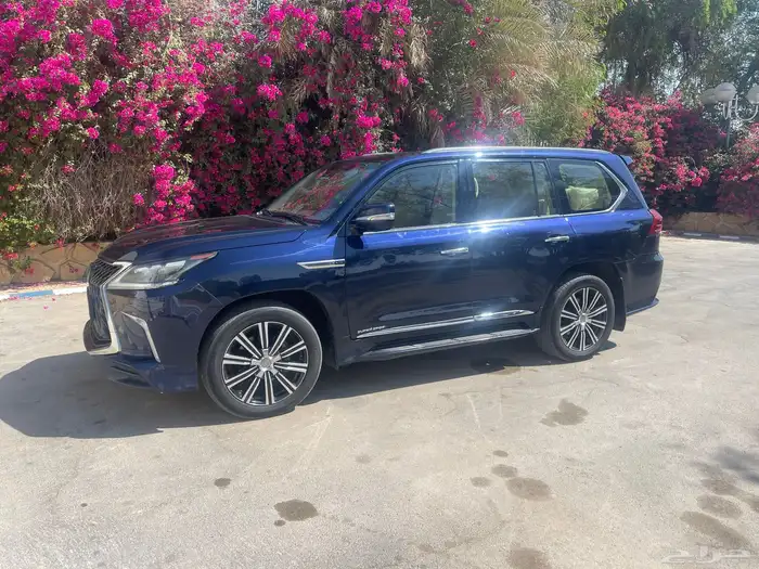 للبيع جيب لكزس 3