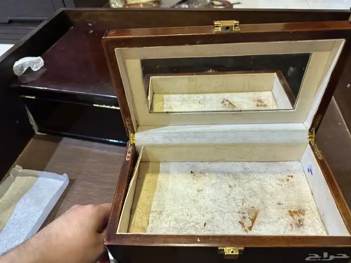 صندوقين خشب فخم وواحد للمجوهرات 2