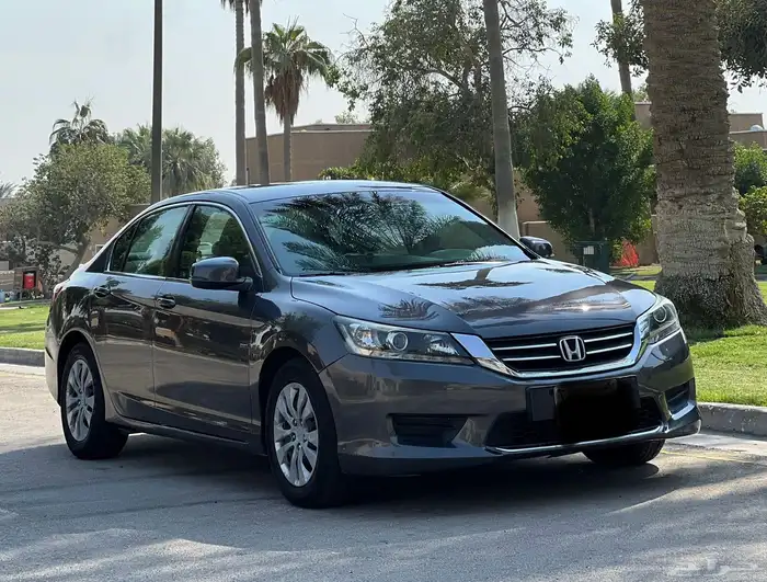 هوندا أكورد 2013 ممشى قليل ستاندرد 9