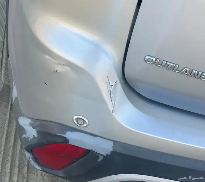 ميتسوبيشي آوت لاندر 2019 اللوحة خارج البيعة 11