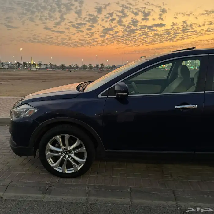 للبيع مازداcx9 12