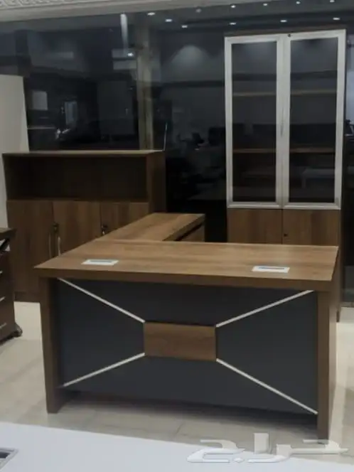 لدينا جميع أنواع الأثاث المكتبي المتوفر 23