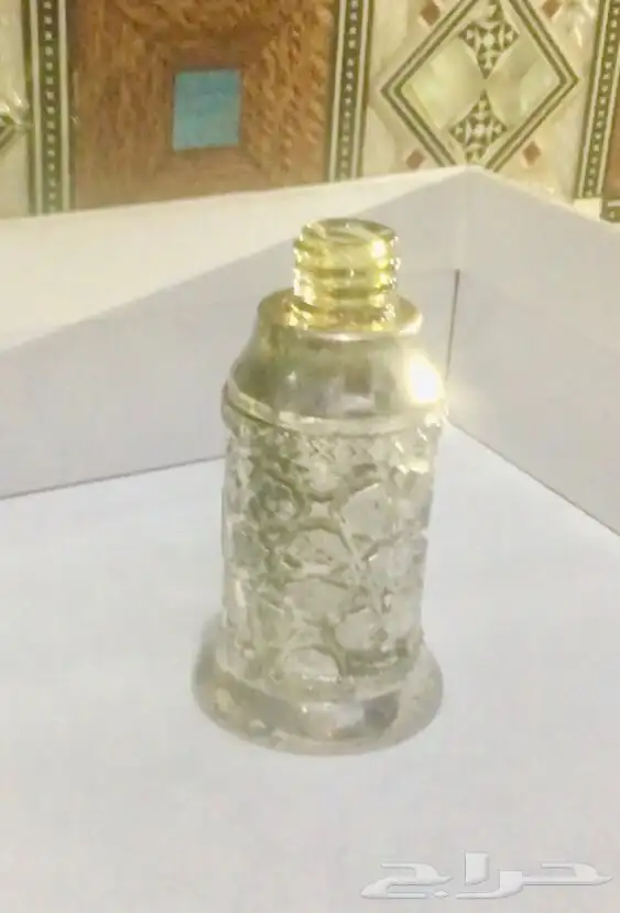 دهن عود العربية للعود قديم جدا عتيق 0