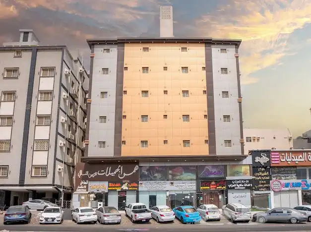 مجمع نموذجي للشقق العزاب 0