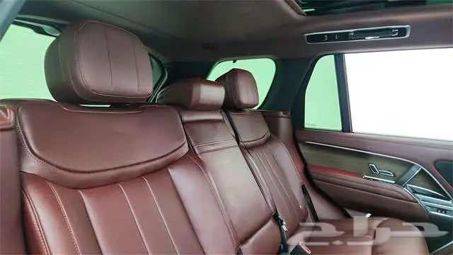 2023 Land Rover Range Rover SE عرض مميز 12