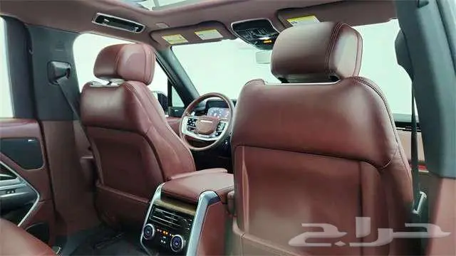 2023 Land Rover Range Rover SE عرض مميز 7