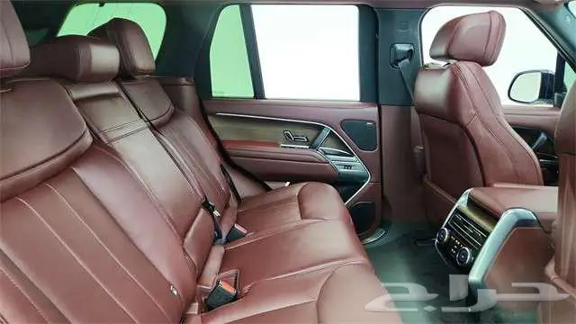 2023 Land Rover Range Rover SE عرض مميز 15