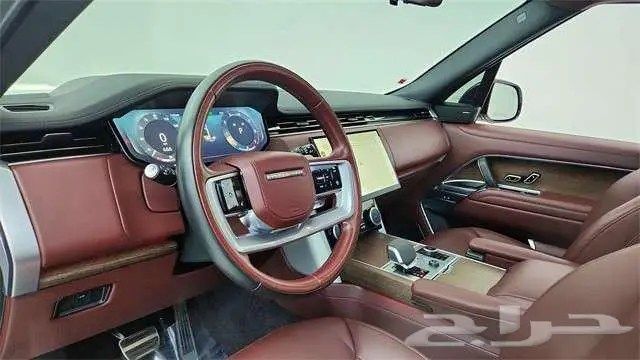 2023 Land Rover Range Rover SE عرض مميز 10