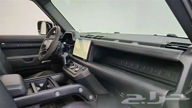 2023 Land Rover Defender 110 V8 10