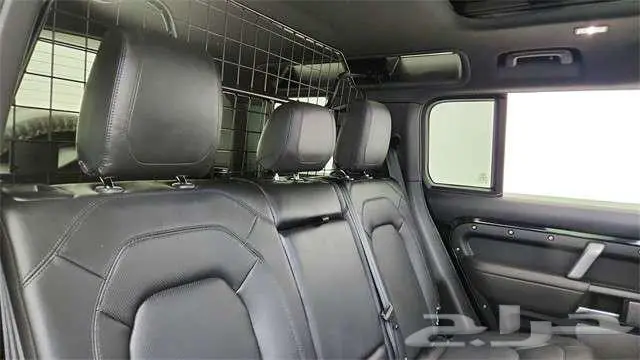 2023 Land Rover Defender 110 V8 16
