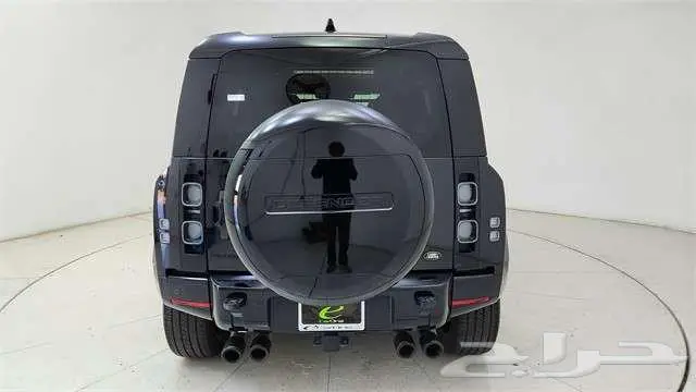 2023 Land Rover Defender 110 V8 7