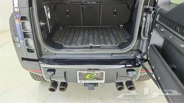 2023 Land Rover Defender 110 V8 19
