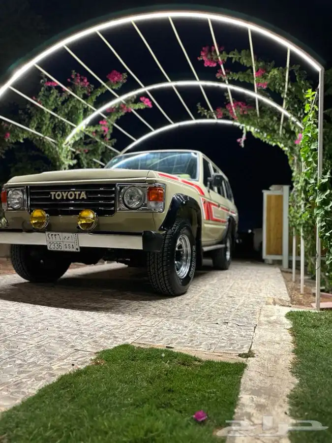 للبيع لاندكروز 1985 6