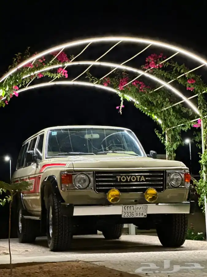 للبيع لاندكروز 1985 7