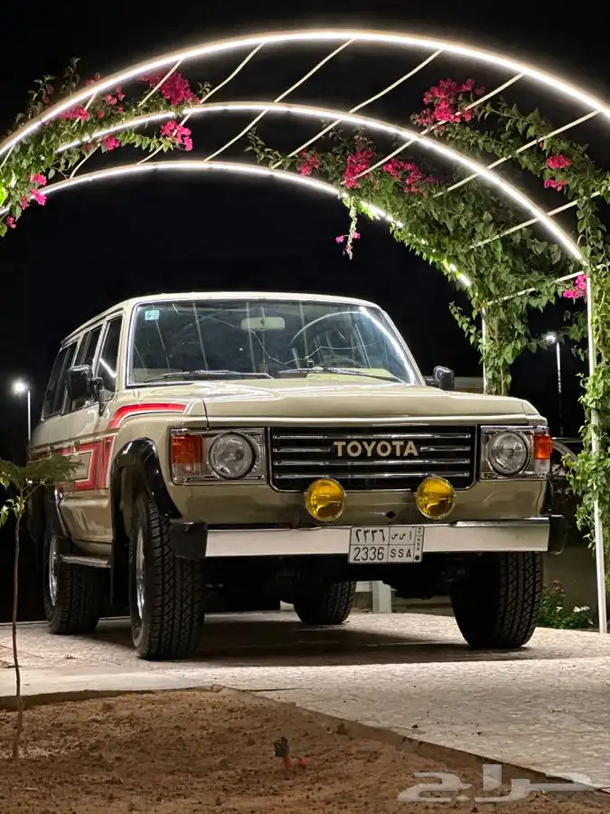 للبيع لاندكروز 1985 3