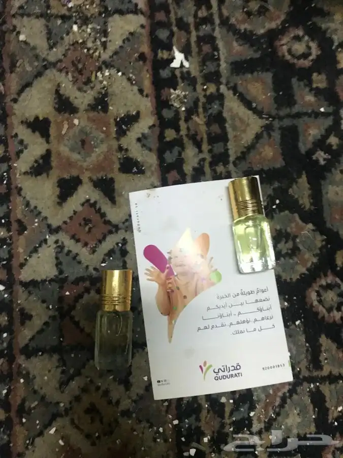 تولات دهن عود وعطر جديده وعلبة عطر نسائية 5