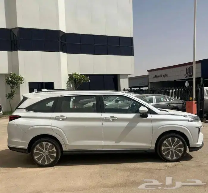 تويوتا فيلوز 2025 1