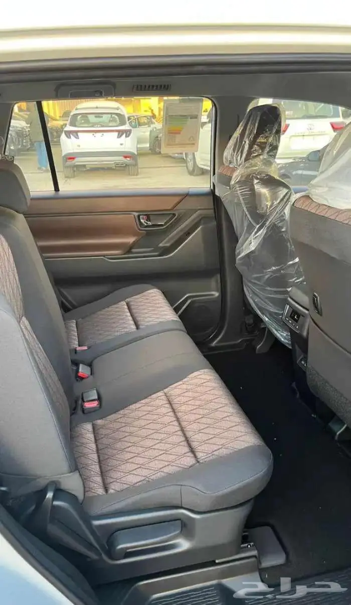 تويوتا انوفا بنزين GL موديل 2025 كاش وتقسيط 5