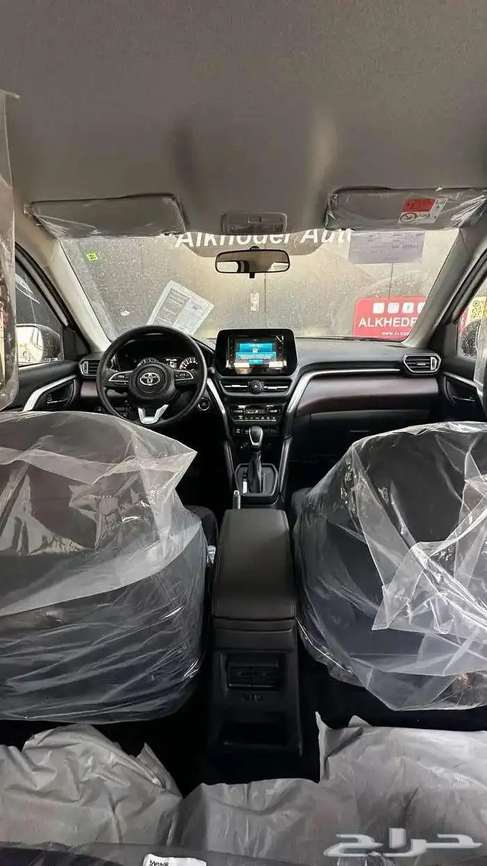 أوربان كروز استندر 2025 9