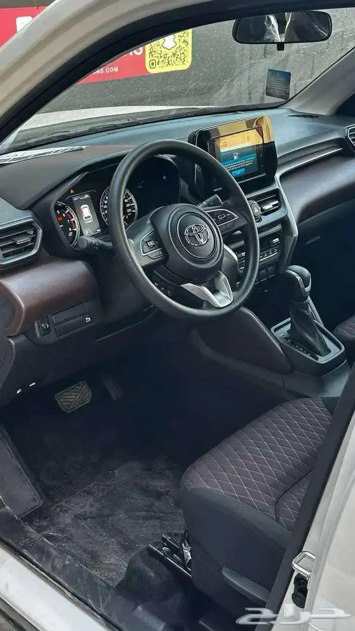 أوربان كروز استندر 2025 6