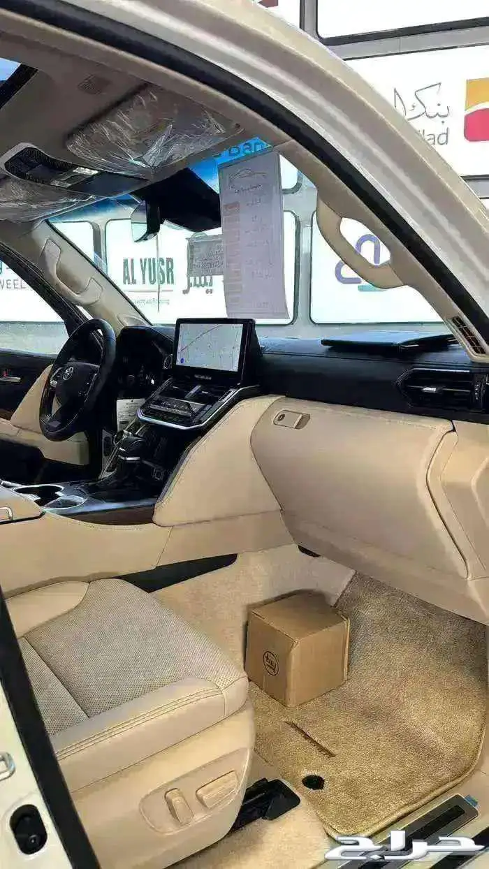 تويوتا لاندكروزر GXR L5 فل كامل وارد الساير 2025 2