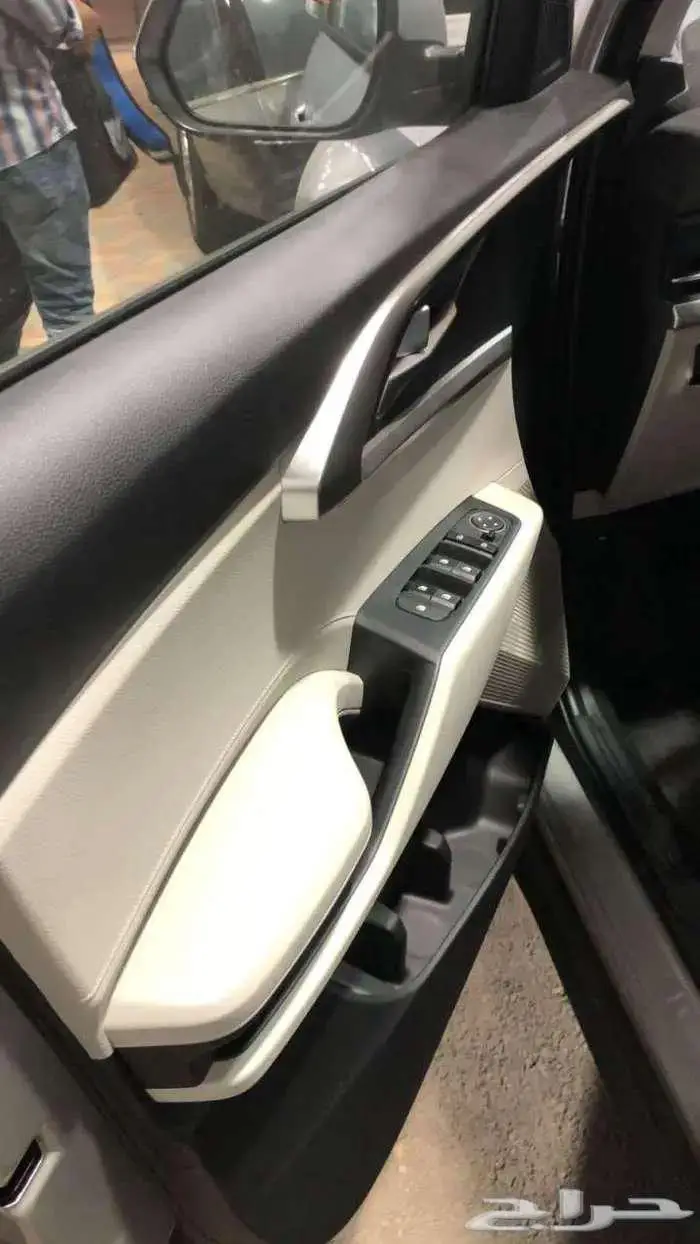 كيا كارينز نص فل موديل 2025 كاش وتقسيط 4