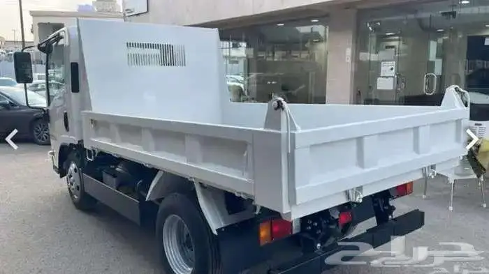 ايسوزو قلاب 3 طن و 5 طن موديل 2025 3