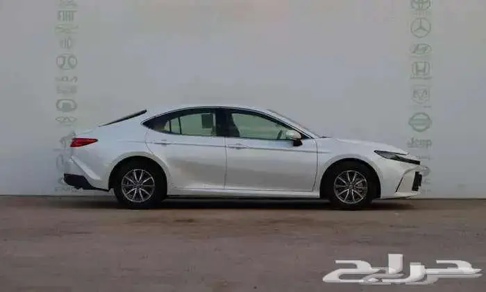 كامري E ستاندرد موديل 2025 بنزين حبه فقط 2