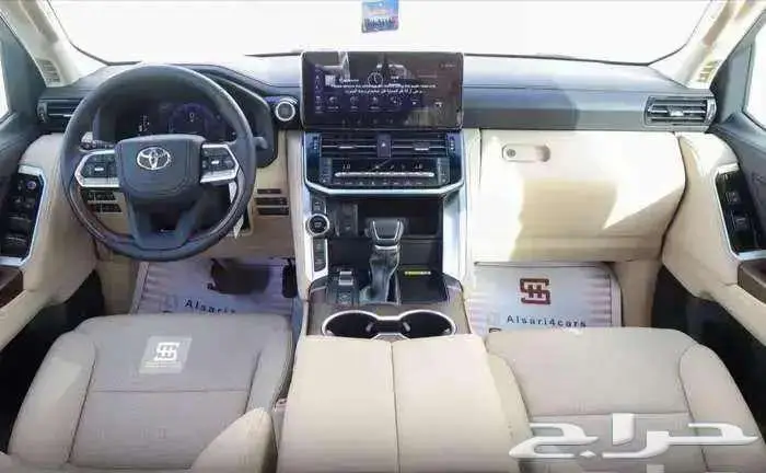 تويوتا لاند كروزر GXRL4 بنزين أبيض 2025 7