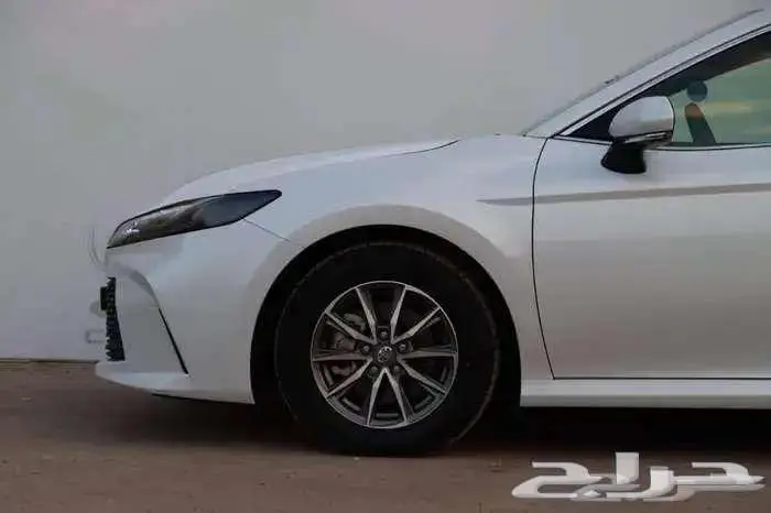 كامري E ستاندرد موديل 2025 بنزين حبه فقط 5