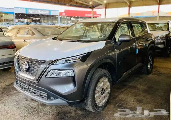 نيسان اكس تريل استاندر 5 ركاب بدون دبل موديل 2025 كاش وتمويل 12