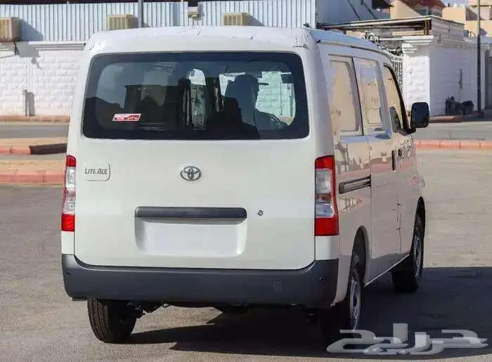 تويوتا لايت اس توماتيك بنزين اصفار سعودي2023 202 3