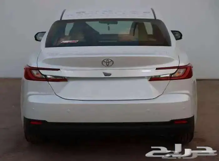 كامري E ستاندرد موديل 2025 بنزين حبه فقط 4
