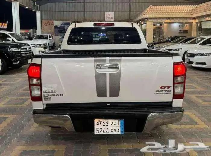 للبيع ايسوزو ديماكس 2014 فئه GT فل قير عادي سعودي 16