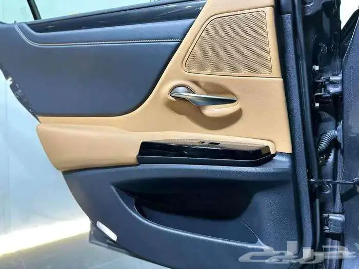 لكزس ES300H موديل 2025 كاش و أقساط 4