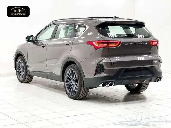 جيتور X70 لاكجري 7ركاب موديل 2025 4