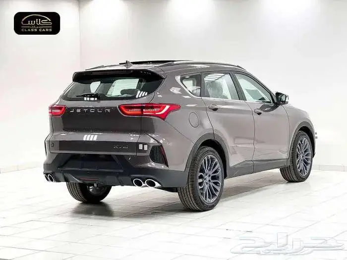 جيتور X70 لاكجري 7ركاب موديل 2025 3