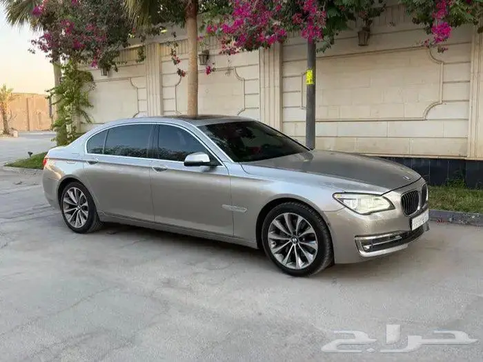 بي أم 730IL موديل 2015 2