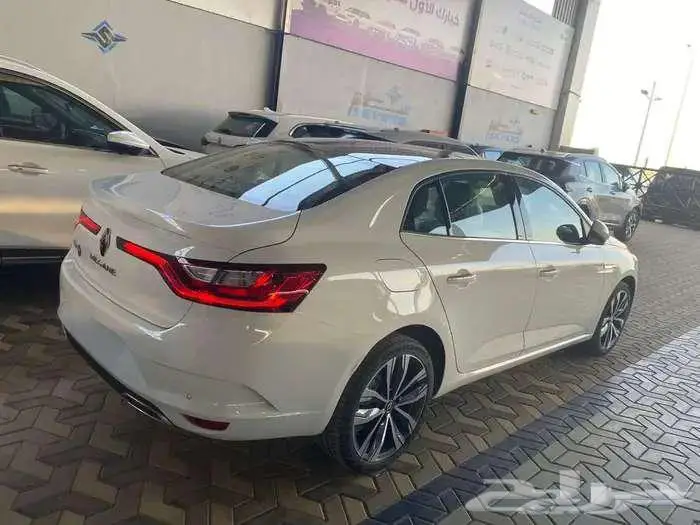 عرض على الرينو ميجان نص فل 2024 بكمية محدودة 19