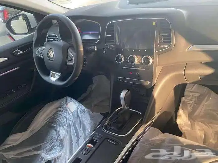 عرض على الرينو ميجان نص فل 2024 بكمية محدودة 9