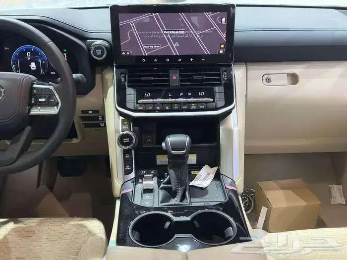 تويوتا لاندكروزر GXR L3 بنزين 2025 سعودي بالنقد والتقسيط 11