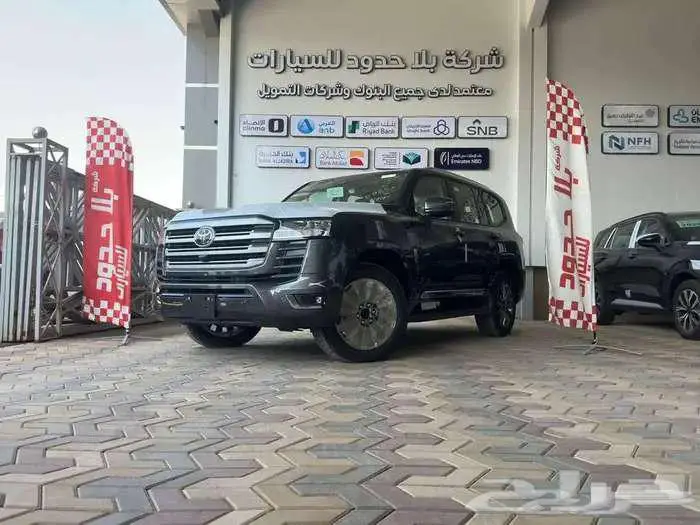 تويوتا لاندكروزر GXR L3 بنزين 2025 سعودي بالنقد والتقسيط 5